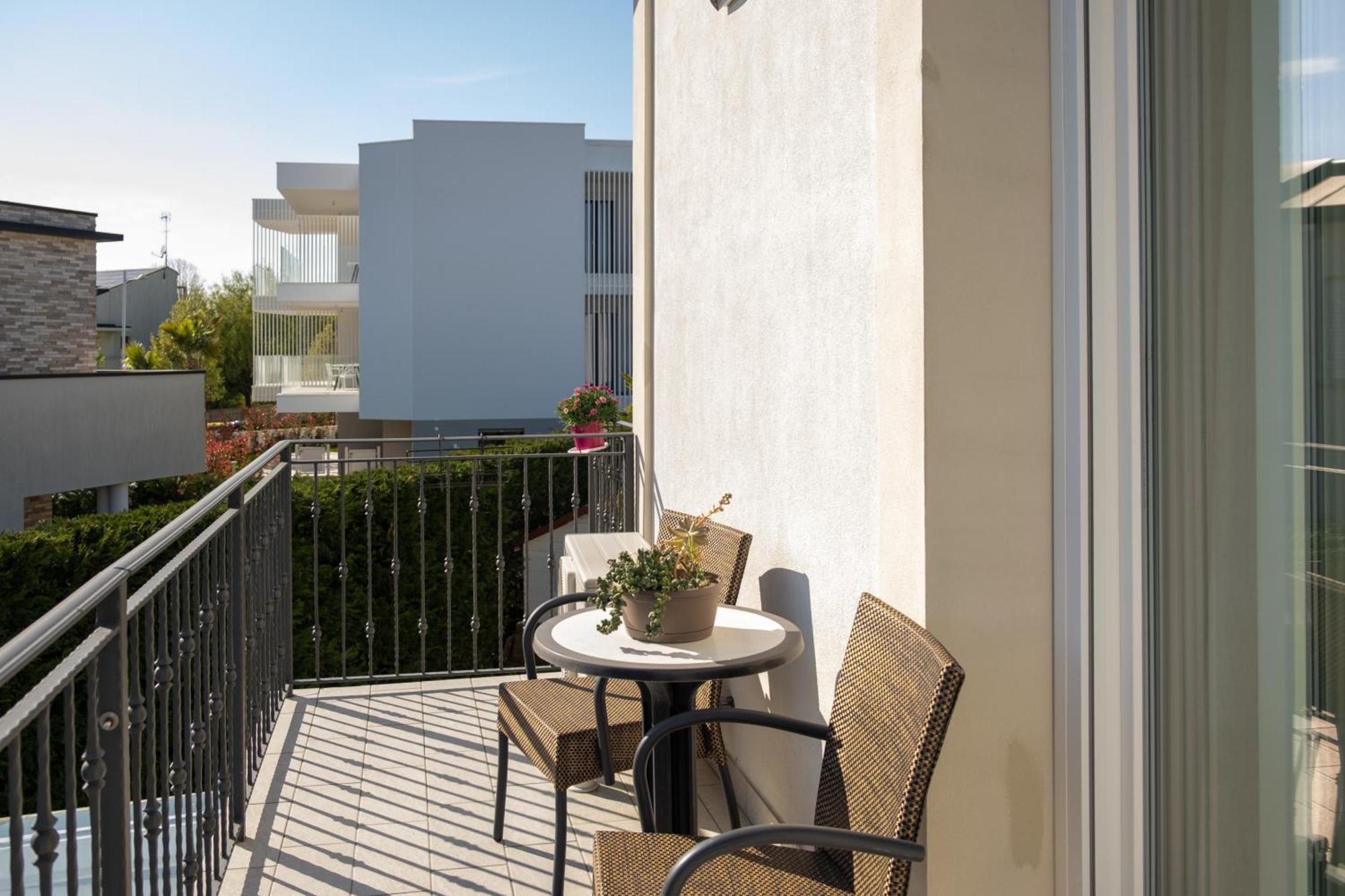 Adige -m3 Apartment *