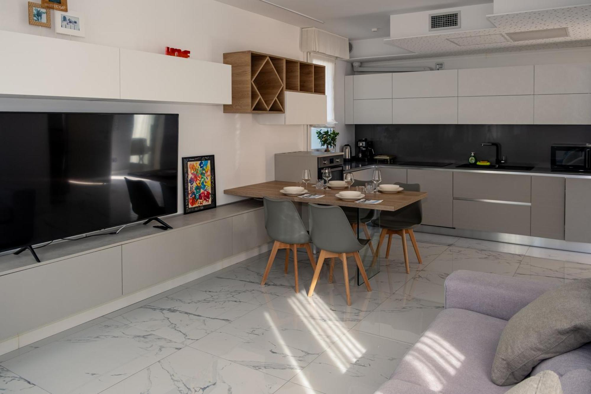 Adige -m3 Apartment